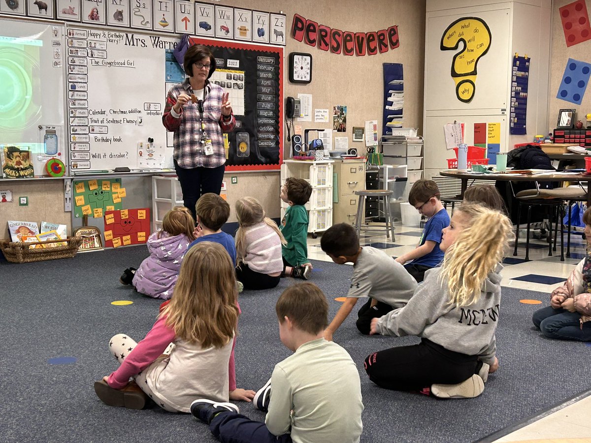 CenLeaderInMe's tweet photo. Will the Gingerbread Man sink or will he float? These kindergarten scientists came up with a question, hypothesis, tested it, and reported results. @Lebanon_Schools https://t.co/RDK9f3XucC
