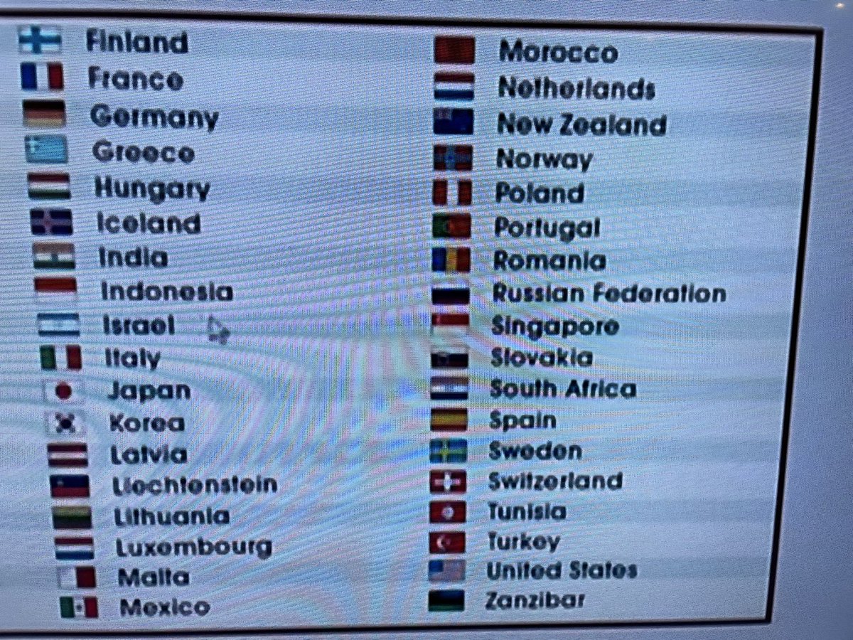 Watching The Holiday on tv and the list of countries comes up on the laptop screen for Cameron Diaz to choose from and South Africa has the old flag https://t.co/nLnQJChdOF