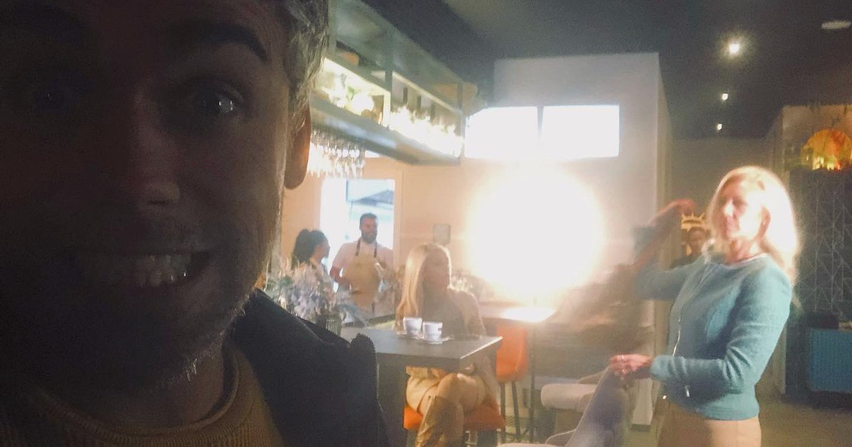 JAguileractor's tweet photo. Fotos del rodaje de ayer para el cortometraje “Tinder Sorpresa” dirigido por #JirkkaJurvanen

#TinderSorpresa #interpretación #actor #actorlive #casting #film #cine #actores #acting #cinema #cortometraje  #actorespañol #actoresespañoles #rodajes #carasnuevas https://t.co/5FumM2w7eh