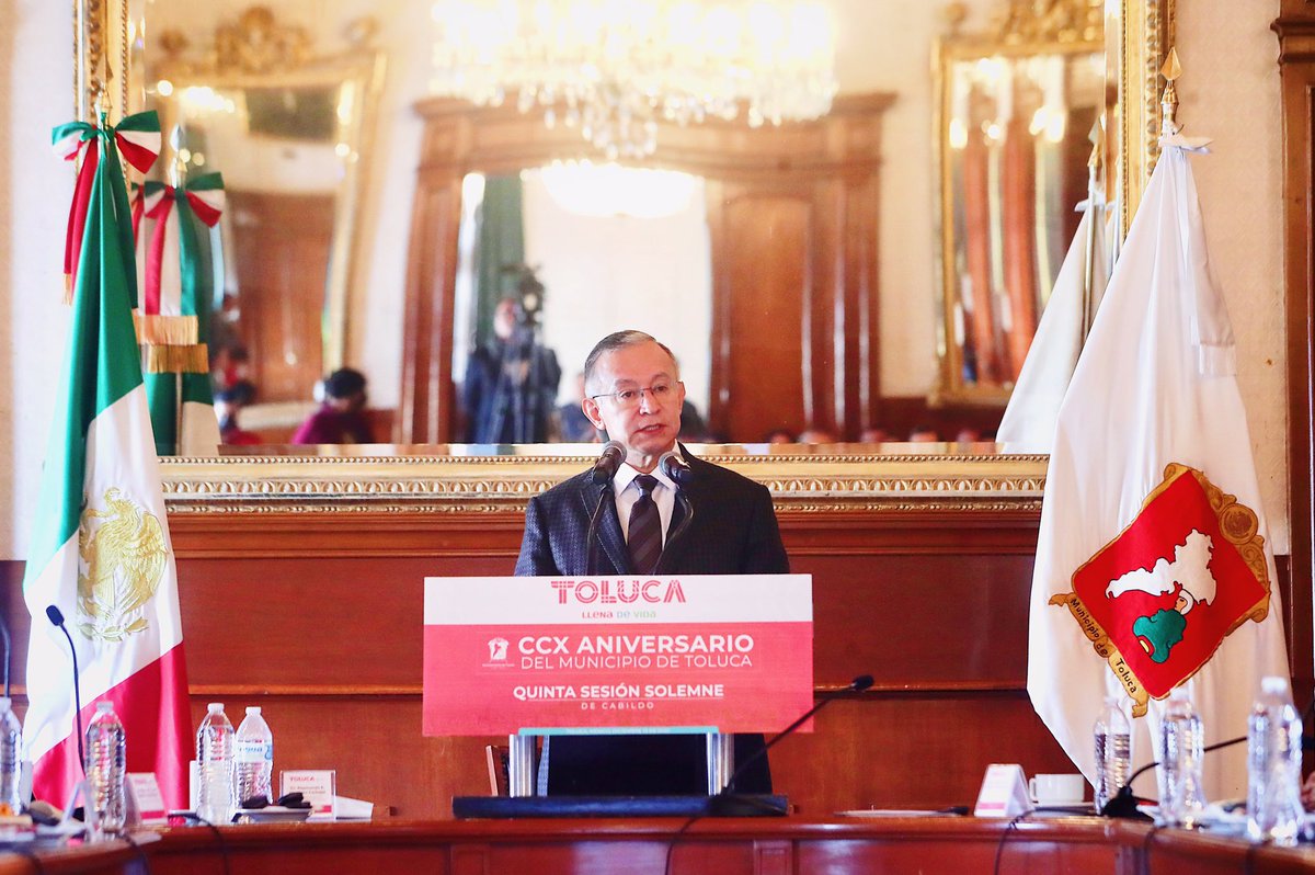 RaymundoMC's tweet photo. Hoy el Ayuntamiento de @TolucaGob cumple 210 años de la instalación del primer Ayuntamiento de nuestra capital. En la 5° Sesión Solemne reafirmamos nuestra visión democrática y la aspiración de prosperidad e inclusión en la construcción del futuro de nuestra #TolucaLlenaDeVida. https://t.co/ukwOL4m1Lf