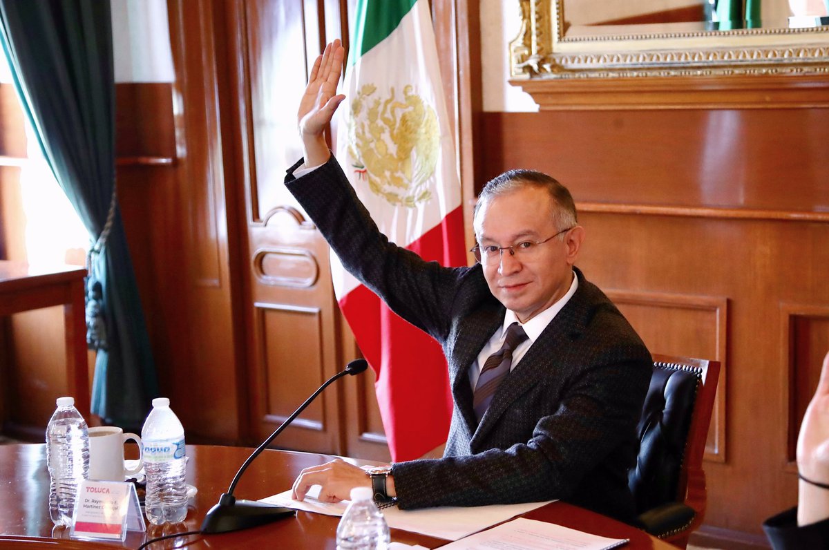 RaymundoMC's tweet photo. Hoy el Ayuntamiento de @TolucaGob cumple 210 años de la instalación del primer Ayuntamiento de nuestra capital. En la 5° Sesión Solemne reafirmamos nuestra visión democrática y la aspiración de prosperidad e inclusión en la construcción del futuro de nuestra #TolucaLlenaDeVida. https://t.co/ukwOL4m1Lf