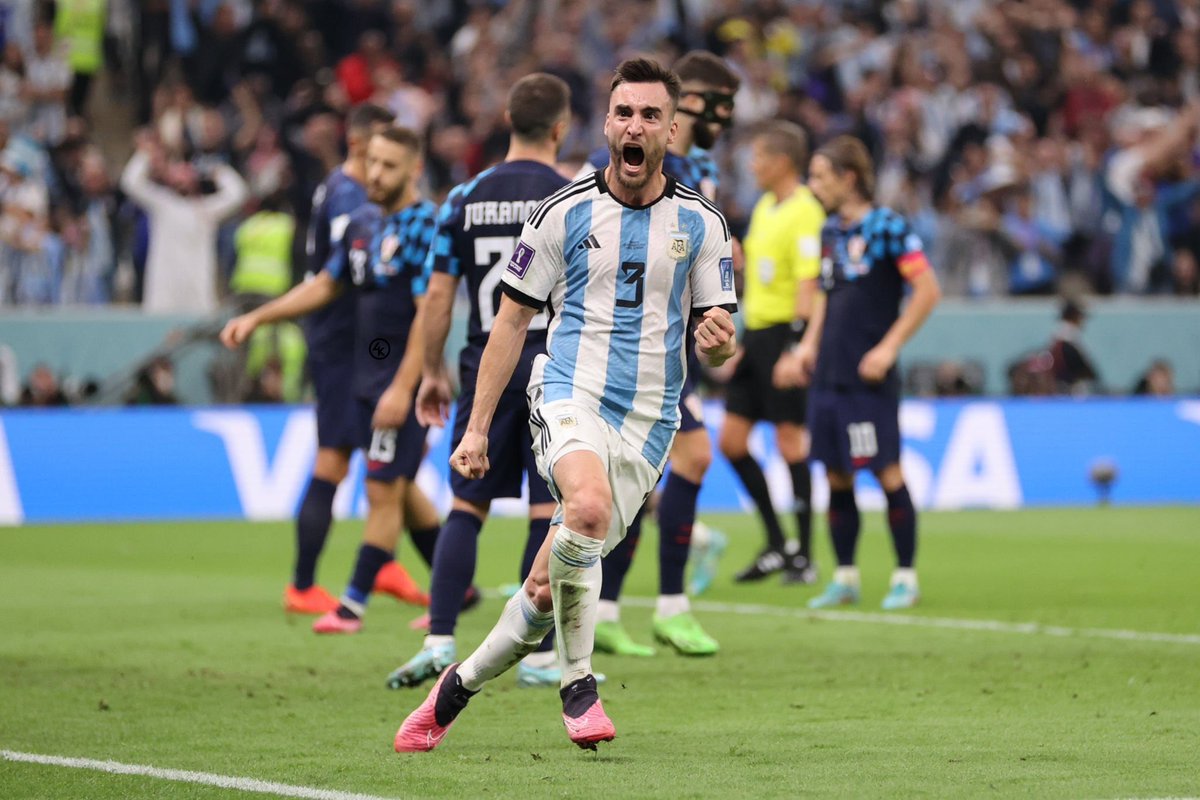 MBajder's tweet photo. Seguirán dudando de Tagliafico. Seguirán equivocándose. https://t.co/VX6ZT1Pfsy