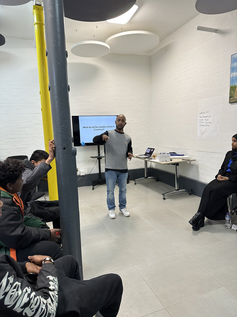 movementatm's tweet photo. Tonight we had another Lead and Be Led session. This workshop focussed on critical thinking, qualities vs skill &amp; strong role models! 

We had a great time with our young leaders who shared their honest opinions and opened up to the group 🙌🏾

@TNLComFund https://t.co/T64khw4ZVB