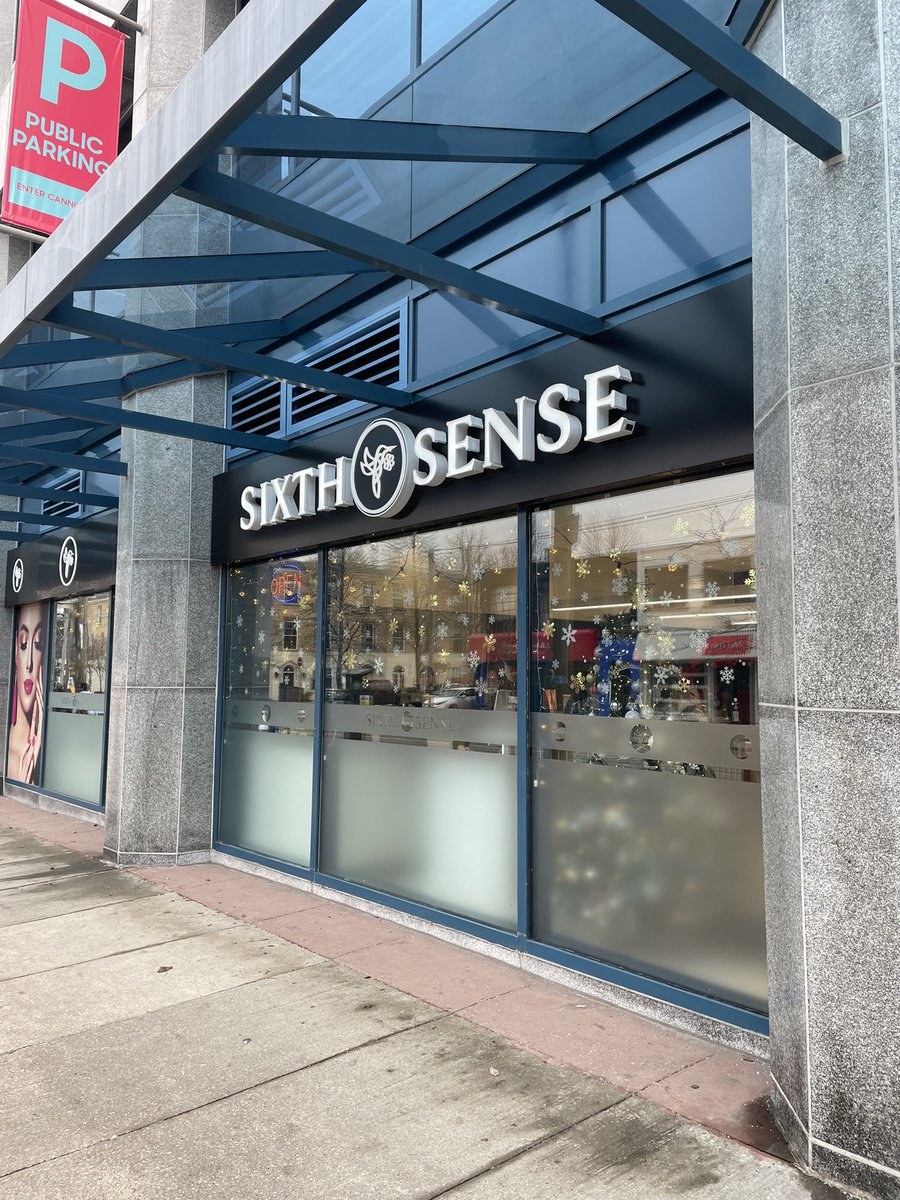 Love when you work with someone who becomes a lifelong friend ❤️
Mani/Pedi day with this one! <a href="/LizaFromer/">Liza Fromer</a> Thanks <a href="/1059ROTR/">Rob Pagetto</a> for making us a cheeseboard!! #sixthsensespa #toronto