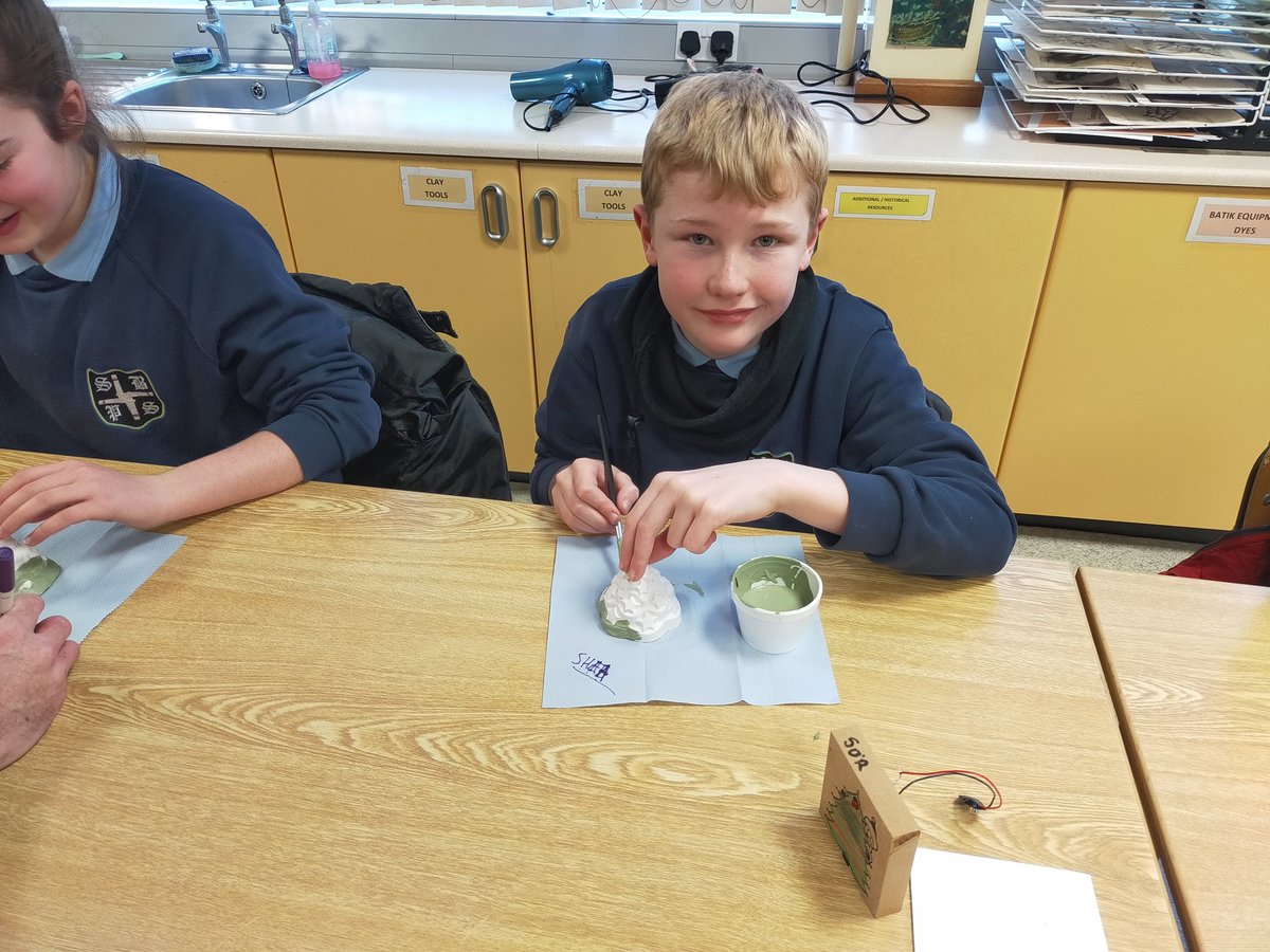 Thank you to <a href="/StPatsBallymena/">St Patricks</a> for hosting our P7 pupils <a href="/stbrigidsCmills/">stbrigidscloughmills</a> today, they had a fantastic time experiencing a little of what 'big school' will be like next year!! #links #transition 🔗🔗🤝