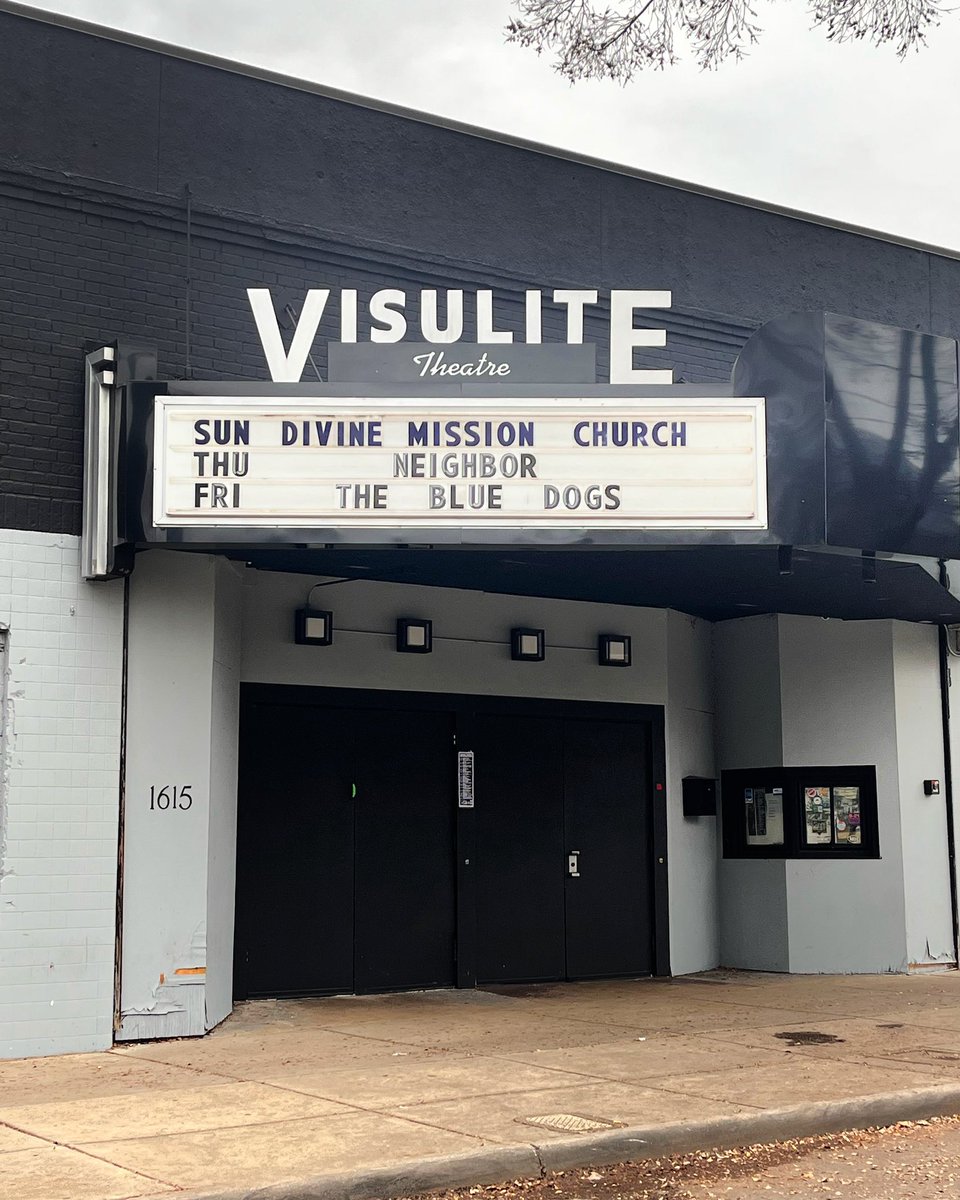 In good company. See y’all in Charlotte this Friday! 

Tickets available at visulite.com/showDetails.cf… 🎶