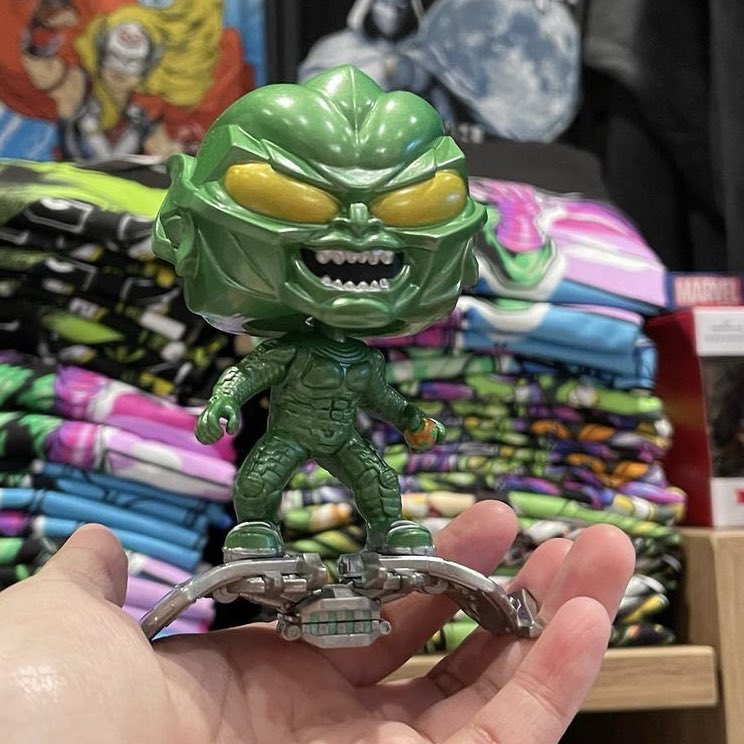 Funko POP News ! on Twitter "Green Goblin time the metallic Box