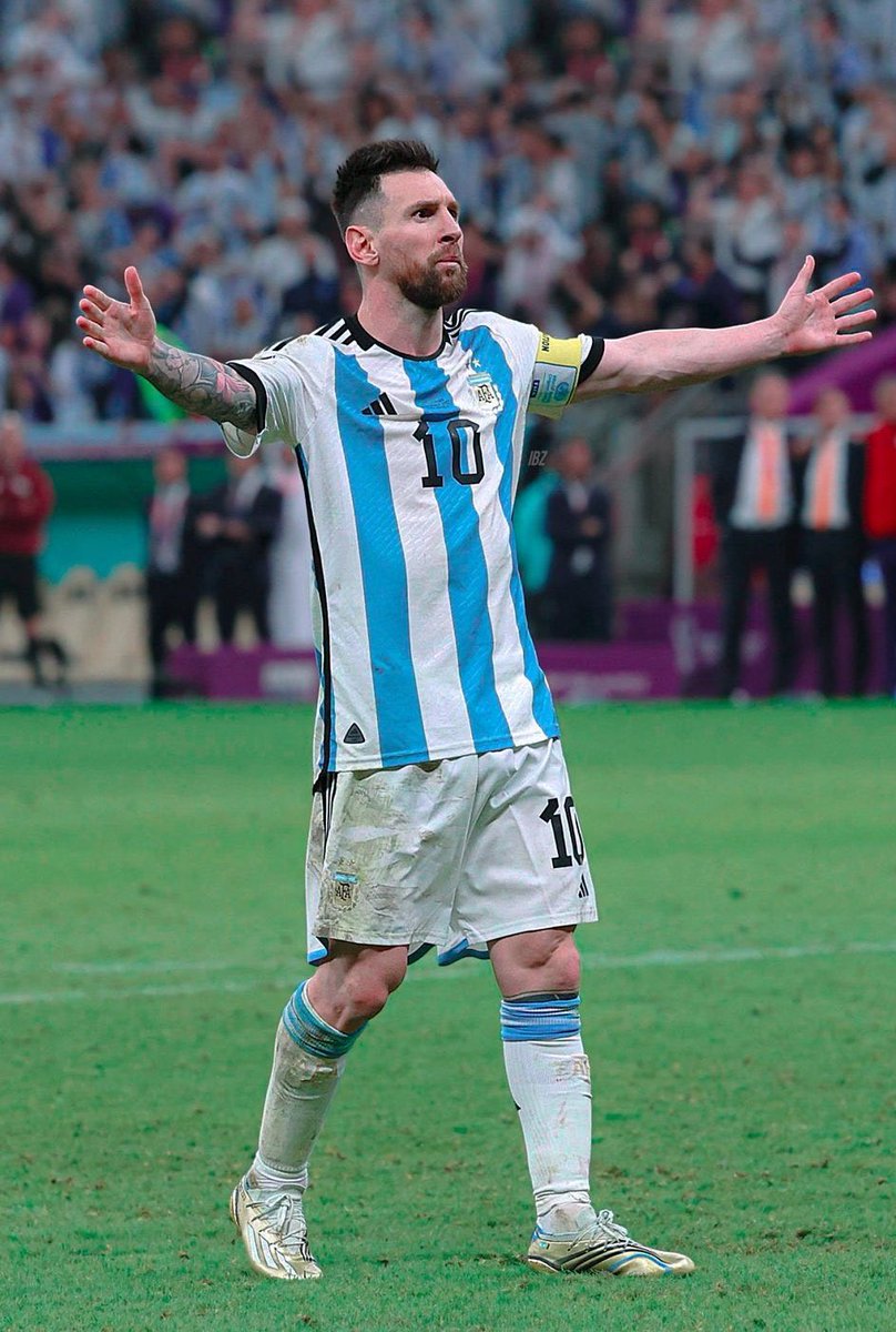 قللتوا من الكوبا .. قللتوا من الدوري الفرنسي .. واللحين تقللون من المونديال ..

صدقوني ان كل شيء قليل وضعيف قدامه !