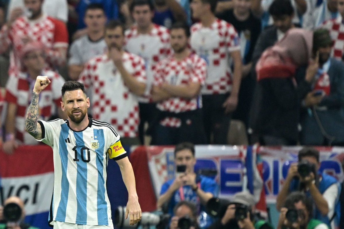 D7oom_MJ's tweet photo. الافضل عبر التاري�� 🙌🏼🤍☀️. 

 #Messi𓃵 https://t.co/jFCxU6N4LV
