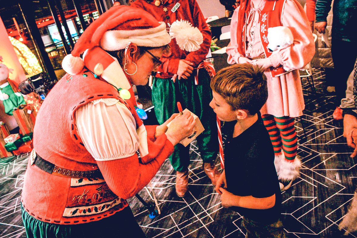 EnchantedNPole's tweet photo. If you haven't visited the Enchanted North Pole yet... YOU'RE MISSING OUT! 🎄🎁 

We have just two more weeks until Christmas- so time is running out! Get your tickets today and make some Christmas memories ➡️ https://t.co/cSZ1yokWmX https://t.co/yeAtNiwOxT