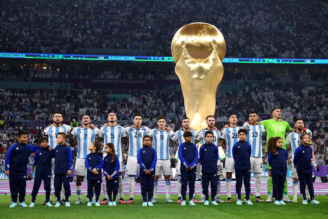 tttinislove's tweet photo. MAS AGRANDADOS QUE NUNCA Y NOS CHUPA UN HU3VO SOMOS FINALISTAS CARAJO, VAMOS SELECCIÓN LPM🇦🇷 https://t.co/deBSfd73cx