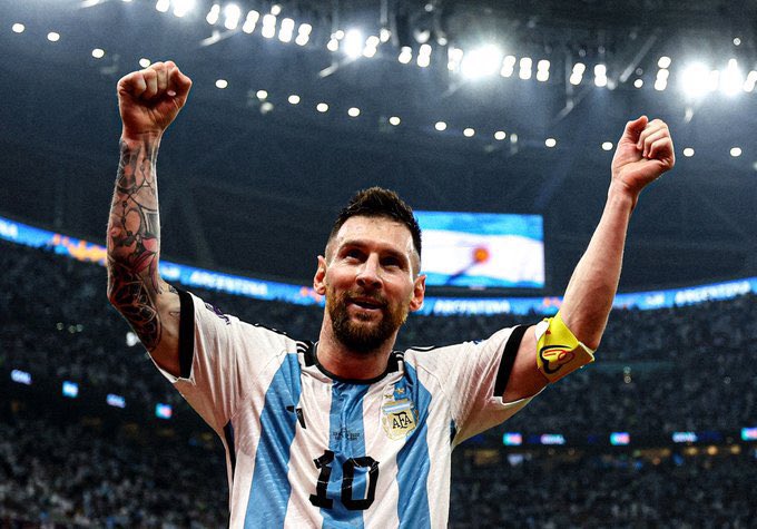 Yeni yıldızı eklemek için, önünde bir maç kaldı. Olacak mı, göreceğiz... 🇦🇷 🏆 Lionel Messi