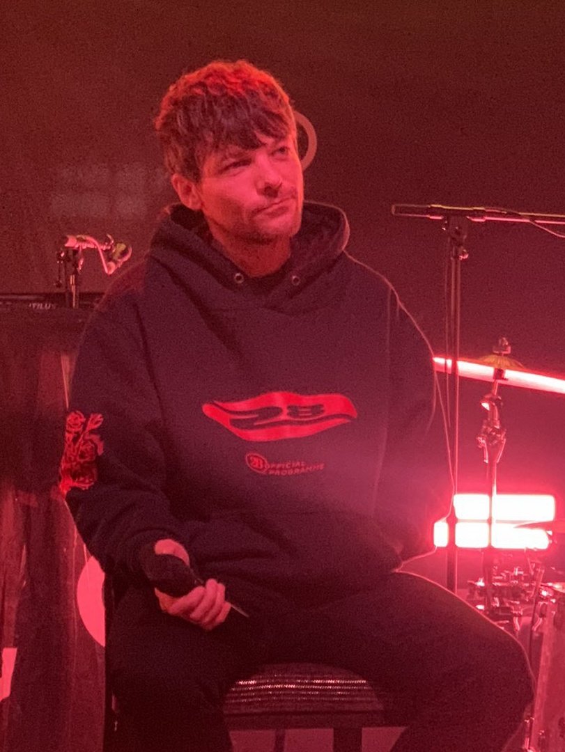 ً (@louisarchlve) on Twitter photo 