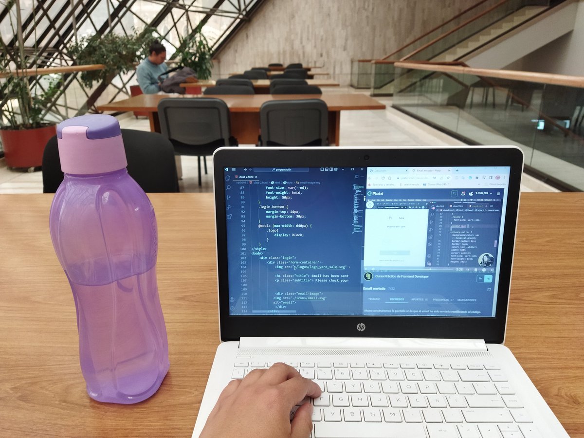 Deniisolo's tweet photo. Aprendiendo HTML Y CSS con la mejor @teffcode gracias a @platzi 🌚
Leo cualquier tip 🌝 https://t.co/0dYK9E27np