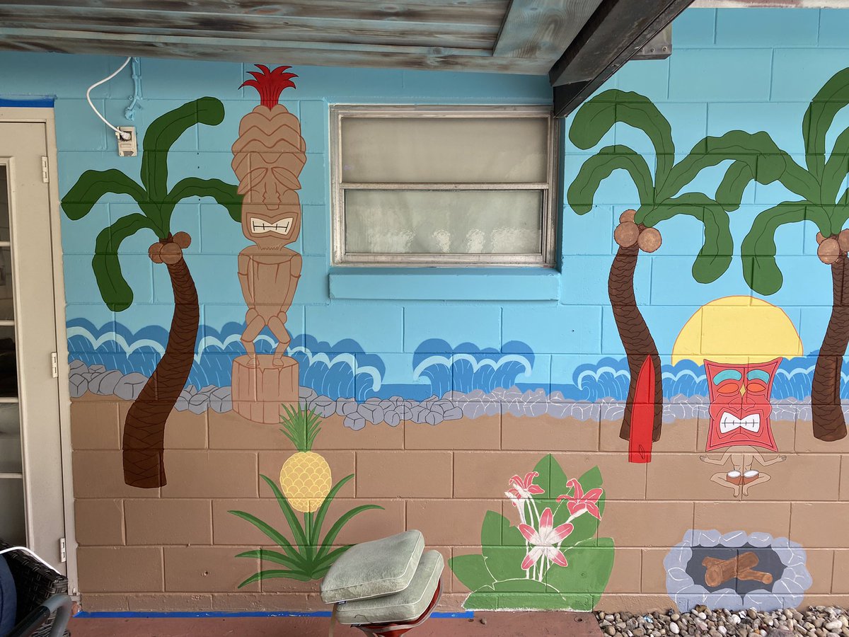 ETArtVisions's tweet photo. Slowly but surely this mural is coming along got 60+hrs and about 60 more!! 💕 🔥 

#MuralArt #ETArt #TropicalMural https://t.co/pkFcK7KZCj