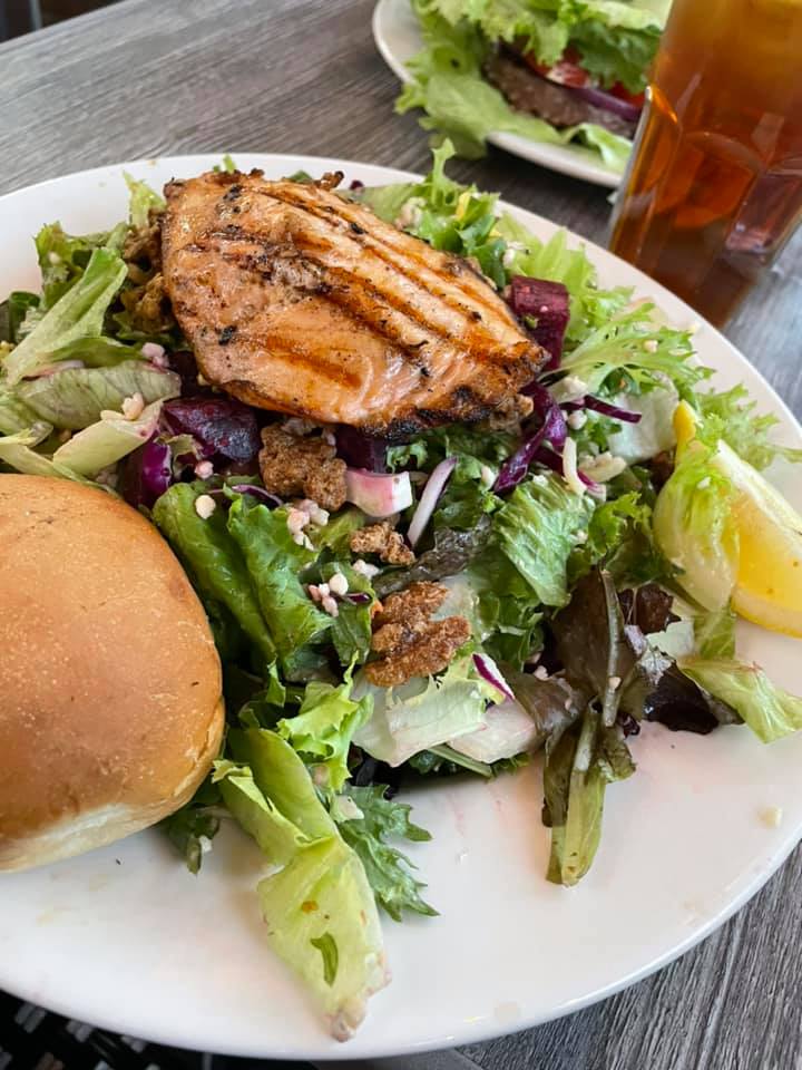 CrepevineTheBay's tweet photo. Holiday treats are delicious, but...it's nice to have something light and healthy too! 🥗 Order one of our salads today.
#Crepevine https://t.co/Fkhvp7Vo9B