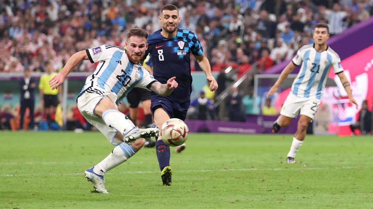 premierleague's tweet image. #FIFAWorldCup final bound 🇦🇷👏