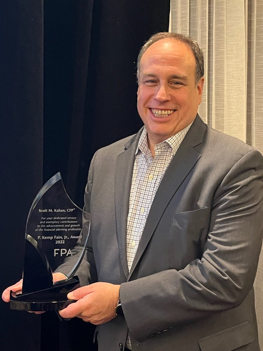 FinAssetMgtCorp's tweet photo. @ScottMKahan CFP® received the P. Kemp Fain Jr. Lifetime Achievement Award from the @fpassociation at the Award Ceremony in Seattle.  He was recognized for his significant contributions and service to the advancement of the financial planning profession. #ScottMKahan #FPA https://t.co/wucJEyANON