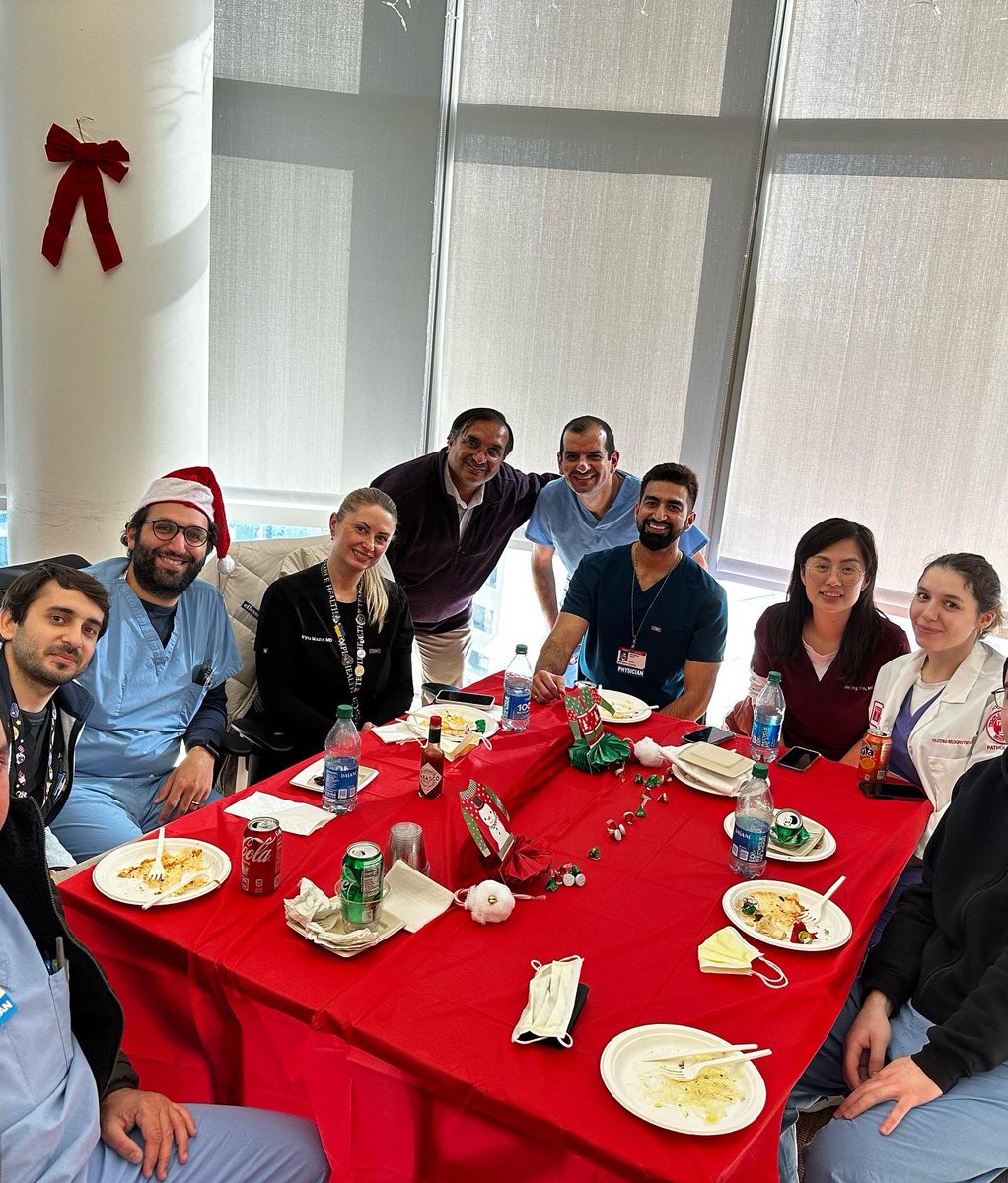 With holidays round the corner, I guess it’s just about the right time to post some family pics 🤗❤️

#workfam #PathTwitter