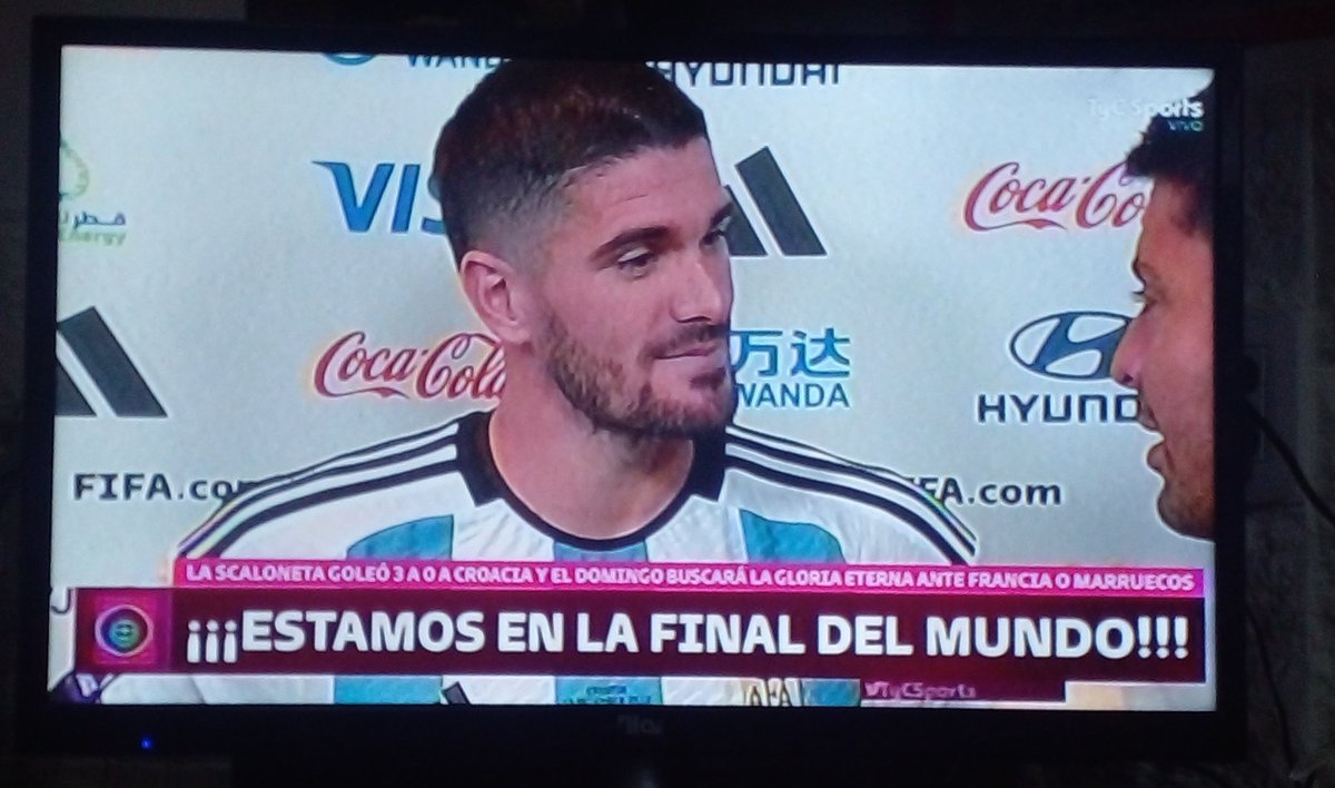 TANTO TE INSULTE EL PRIMER PARTIDO Y AHORA ESTAMOS EN LA FINAL DEL MUNDO, NADA QUE DECIR RODRI SOS UNA BESTIA, VAMOOOOS ARGENTINA CARAJO 🙏🇦🇷😍