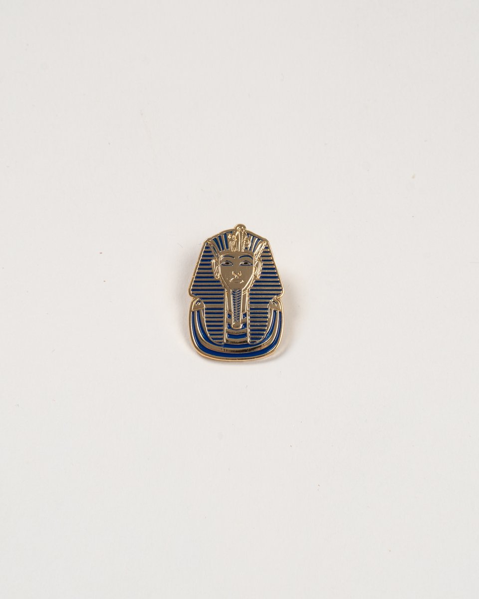 ExplorersClub's tweet photo. Just in time for the holidays! Introducing our #KingTut Collection ๐ช Head over to The Explorers Club Outfitters ๐ https://t.co/J1eBdec2fe to shop!
๐บ Part of our #ExplorersJournal collection, these items celebrate the 100th anniversary of locating the tomb of #Tutankhamun. https://t.co/SgybHPiSdB