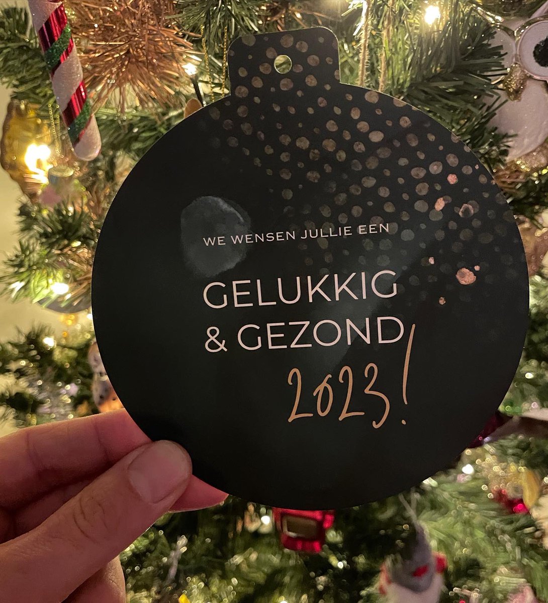 MyCardsNL's tweet photo. Let op, je hebt nog 10 dagen om je kerstkaarten te versturen zodat ze vóór kerst aan kunnen komen.

Welke kaart ga jij sturen? https://t.co/o4hNgvQXYD 

Bekijk onze ruime collectie kerstkaarten op onze website.

#kerstkaarten #kerst #mycardsnl https://t.co/MYzrT4x1Qo