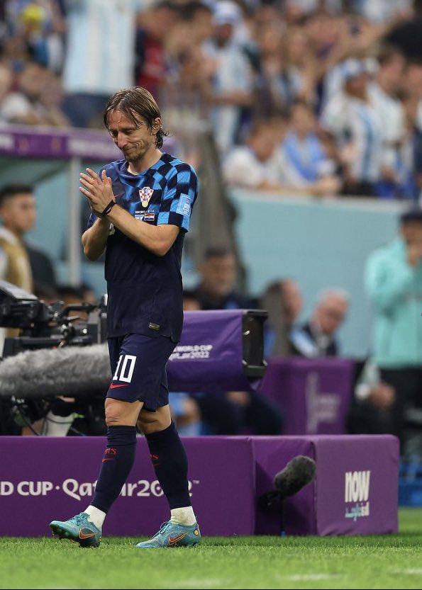 JousLTE's tweet photo. The truest GOAT 🐐??; give it to the magic man from Rosario, Leo Messi @LeoMessiMedia Applause to the ageless @lucamodric. 
@FIFAWorldCup #QatarWorldCup2022 
#leomessi #lucamodric https://t.co/4w2lFWfnuY