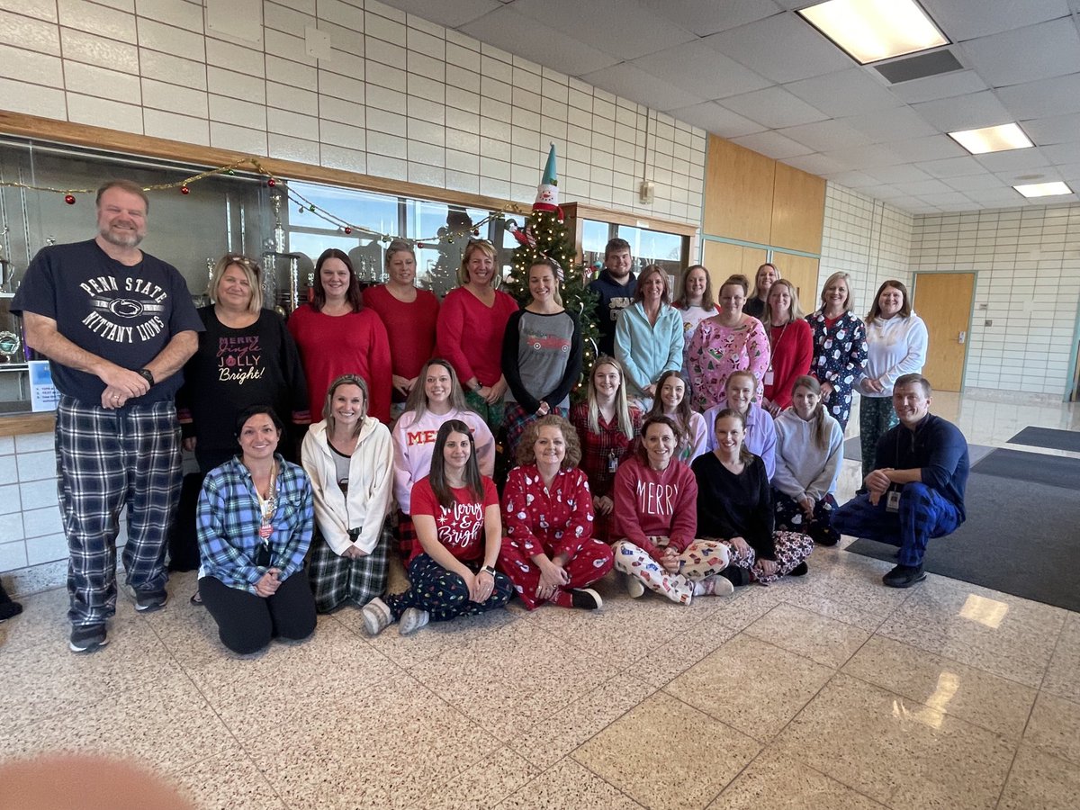 WildcatsLogan's tweet photo. Logan Staff participated today in Pajama Day! Over 300 students also participated before tonight parent involvement event, BlitZen’s Book Bonanza!! #AASD #LoganWildcats https://t.co/K9bMWdW76S