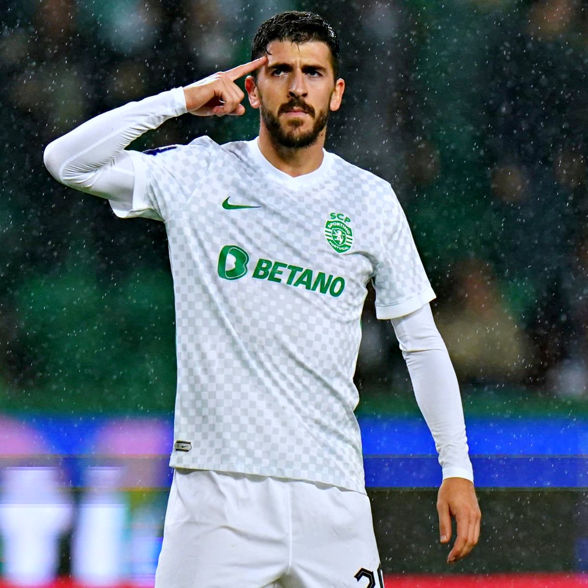 Hat-trick de Paulinho em 31 minutos contra o Marítimo 😤