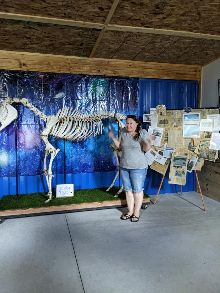 I think I forgot to share publicly the moment I first met Snippy at the UFO Watchtower! (The first animal mutilation in the San Luis Valley, as reported by <a href="/Earthfiles/">Earthfiles</a> )
If you know the saga of Linda's Plate, you will understand my excitement!
#f2b