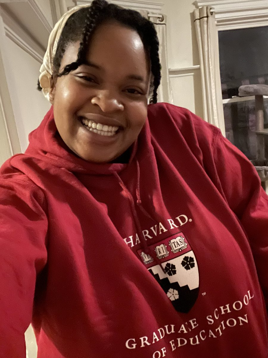 Finished my first semester of grad school and all i got was this sweatshirt (which is so very cool i love it a lot!!!!)