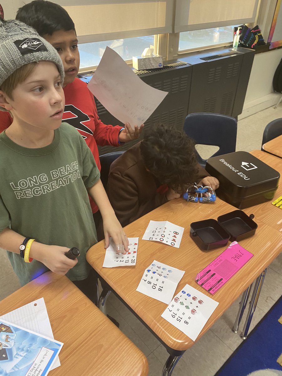 east_enrichment's tweet photo. Breakout Edu has their minds thinking non-stop! @MsPatronaggio https://t.co/JfrJzGDRdi