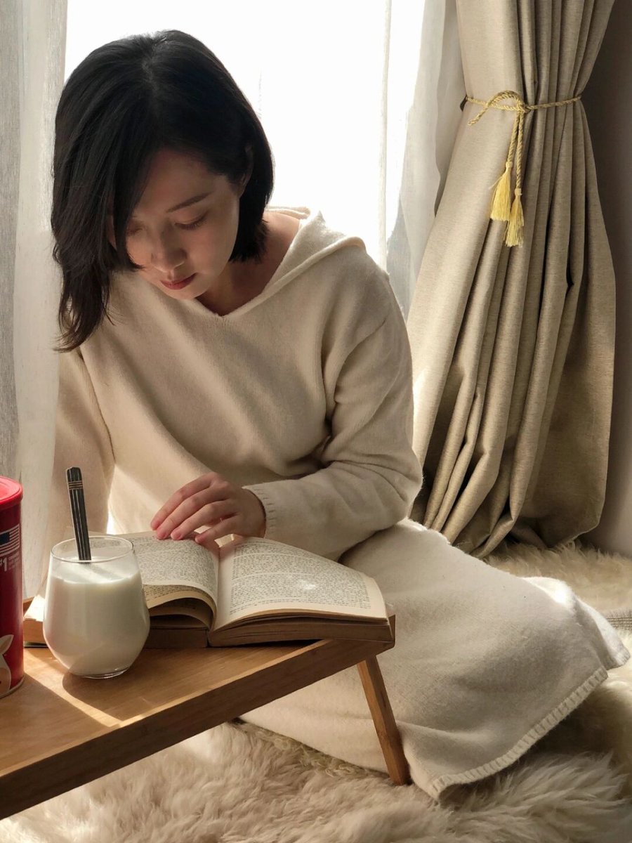 成功与借口，永远不会住在统一个屋檐下。选择成功，就不能有借口，选择借口的人确定不会成功。