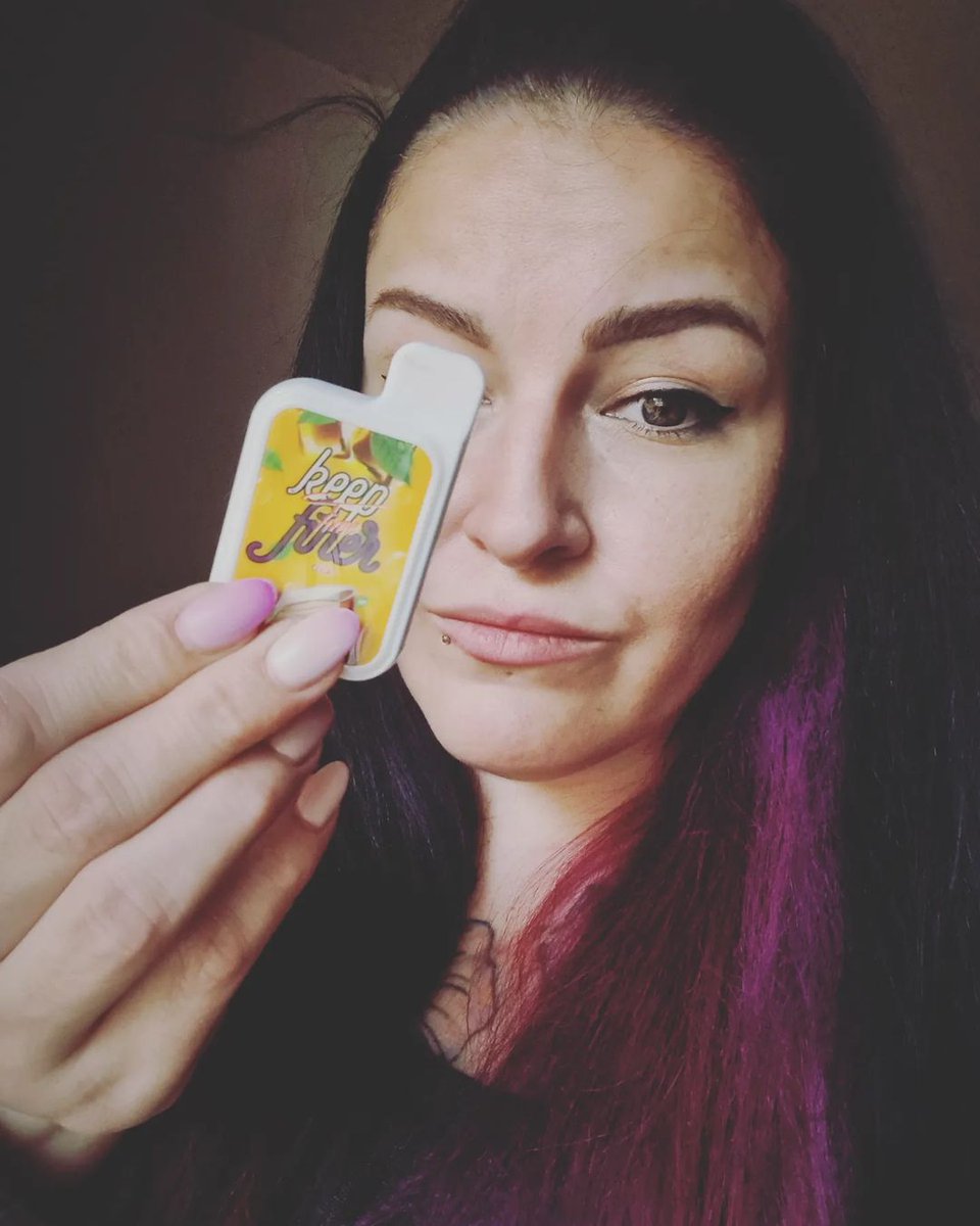 ating_bar's tweet image. Some #cola flavour for the sunday day🥤
°
Hope every one is fine and wish you a wonderful day fam.🫶🏻
°
#ating #atingvape #daniela_ltd #atingbar #lifestyle #vapelifestyle #cloudchaser #dampfen #vapelife #pod #podsystem #enjoy #satisfy #disposable #recycle #vapestick #dampfstick