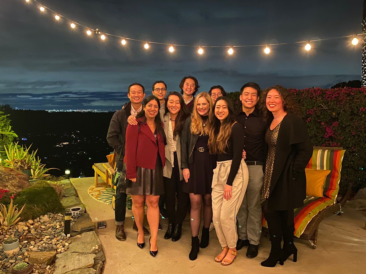 AnesthesiaUSC's tweet photo. Over the weekend, we had a blast celebrating the holidays with our residents at our Department Holiday Party 🎄#USCAnesthesia https://t.co/wVOHbi8veu