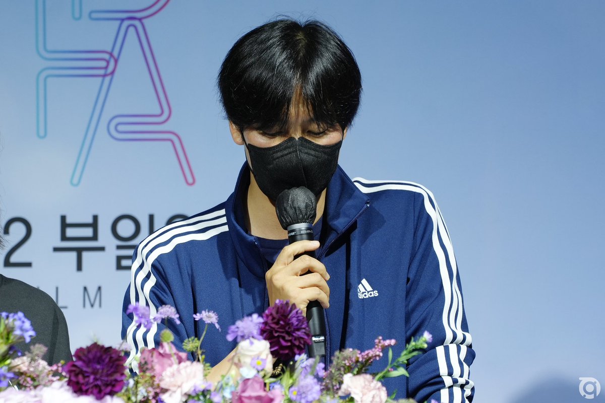 couque_kim's tweet photo. 이 꾸준한 생머리가 너무 좋다면 어쩔셈이지? 
계속되길 https://t.co/CWNy458UKX