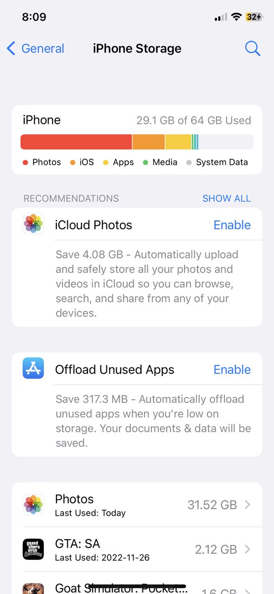 CompactorJoe's tweet image. My iPhone is about as good at graphing as I am, and how does my photos take up more than my entire phone storage