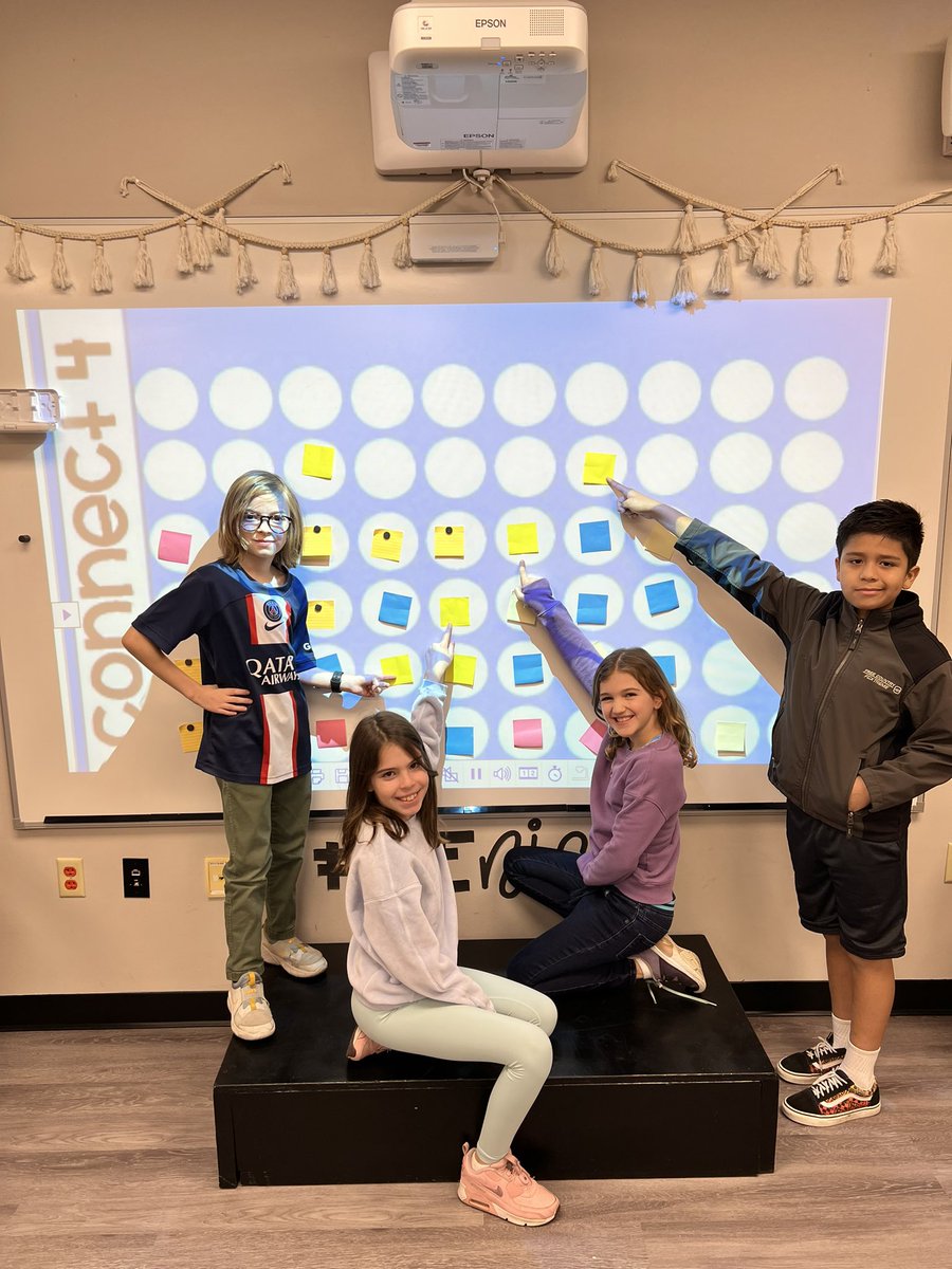 MsLeein4th's tweet photo. My favorite way to spiral review concepts we’ve learned so far. Kiddos work together to solve problems to earn a sticky note. First team to connect four in a row wins! SO much math talk! #LevelUpMHE https://t.co/ONUU6LNihi