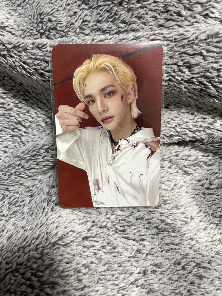 yongheestay's tweet image. ada jumpa pc ni kat yangdo rm3*** 1st payment haritu berapa je hshshs yg hanbok maxident ritu pun dah jd mahal. btw mcm biasa kalau ada yang nak boleh dm😗 #pasarskz #yongheeyangdo