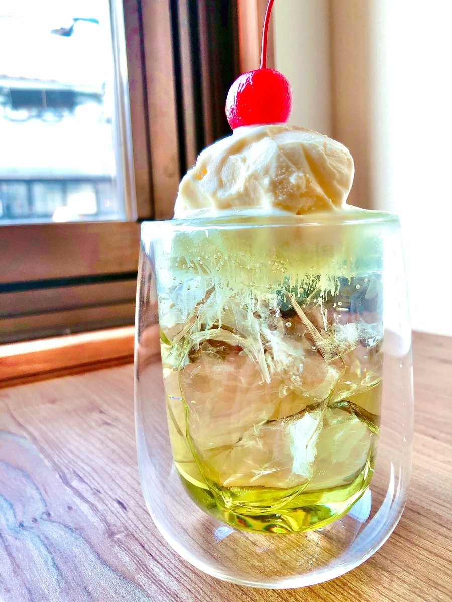 【ダイソー】家のコップ、全部これにしたい!330円の「天才グラス」おうちがカフェみたいになった!
https://t.co/5jcHnzHTLX

ダイソーで見つけた「ダブルウォールグラス」が優秀!ガラスが二重構造になってて、カフェみたいなおしゃれドリンクを簡単に作れるの。ホットでもアイスでも使えて便利! 