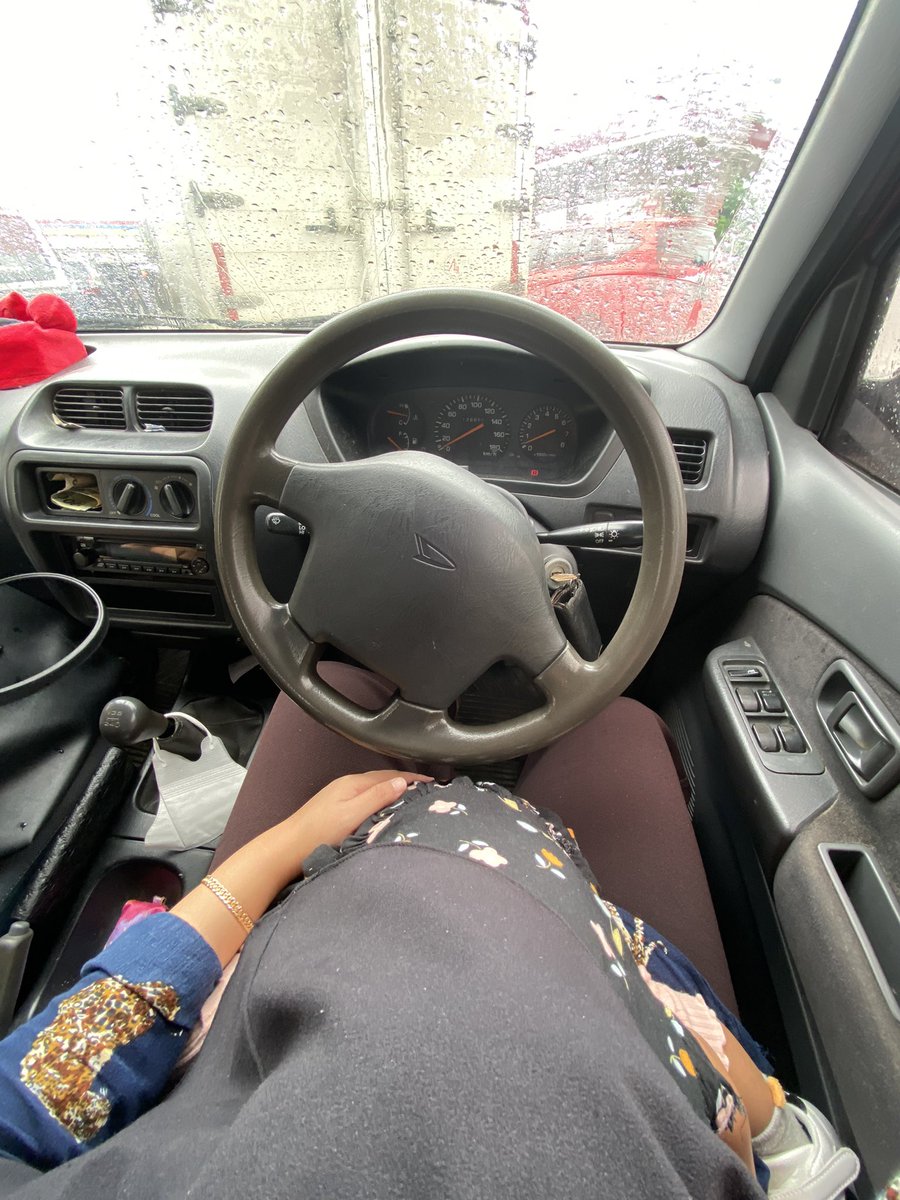 annisafrdl's tweet photo. Mamak’s life: anak nyusu+ketidur sambil nyetir ngantri di pom bensin. I love being mom💕 https://t.co/OSc077mlfX