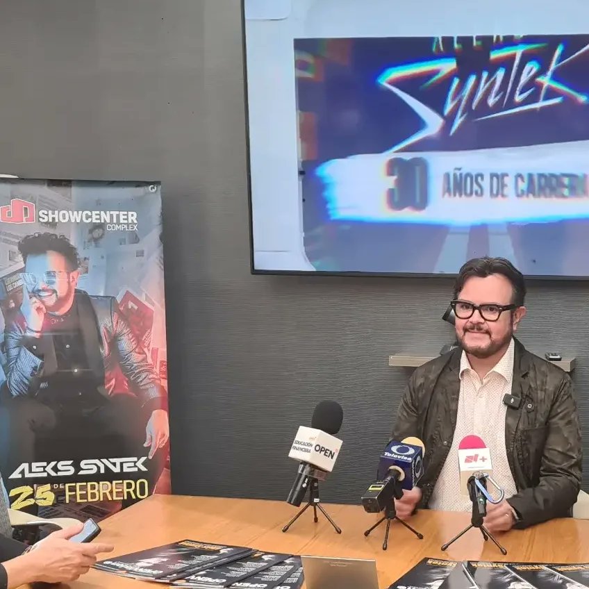 JRPalaciosChapa's tweet photo. Mi compadre, compositor, músico, actor, productor, crack, Desvelado y amigo @syntekoficial se encuentra en #Monterrey para promover su show 30 Años en el @showcentermty este próximo 25 de Febrero del 2023.
#Open
#AleksSyntek
#OpenShows
#ShowCenter https://t.co/3jfPowuHrb