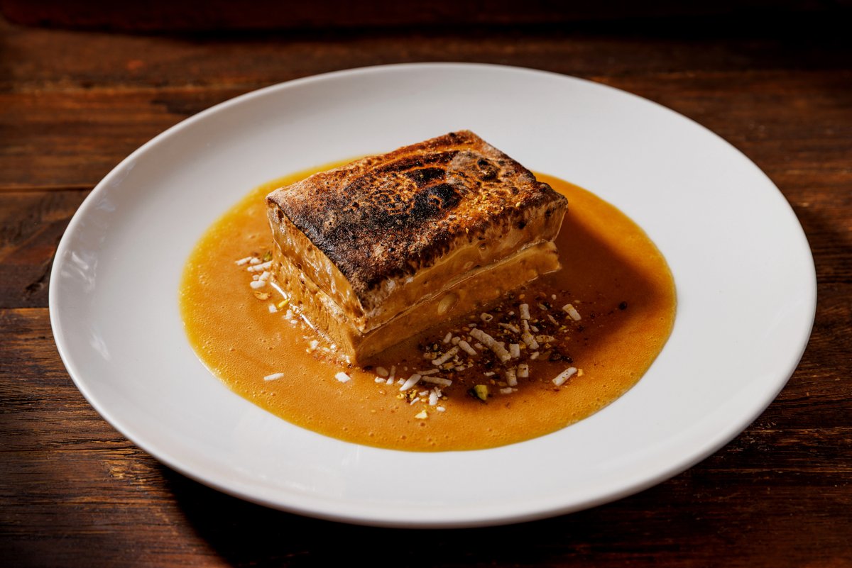 El #malvavisco quemado siempre ha sido #delicioso, nuestra versión se prepara con #café, salsa de #toffe y levadura tostada.

🍽️ Reservas
bit.ly/ReservasAleli