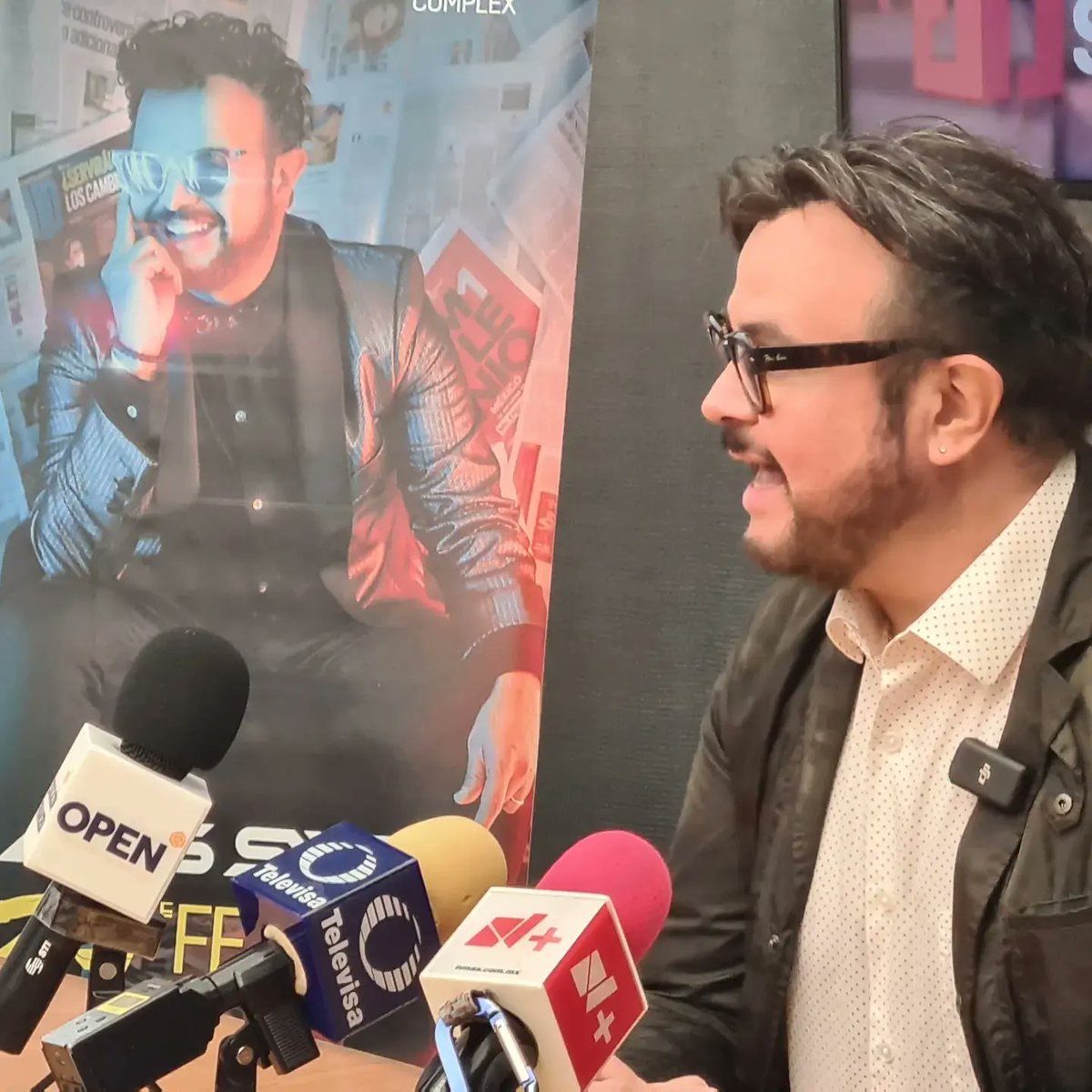 JRPalaciosChapa's tweet photo. Mi compadre, compositor, músico, actor, productor, crack, Desvelado y amigo @syntekoficial se encuentra en #Monterrey para promover su show 30 Años en el @showcentermty este próximo 25 de Febrero del 2023.
#Open
#AleksSyntek
#OpenShows
#ShowCenter https://t.co/3jfPowuHrb