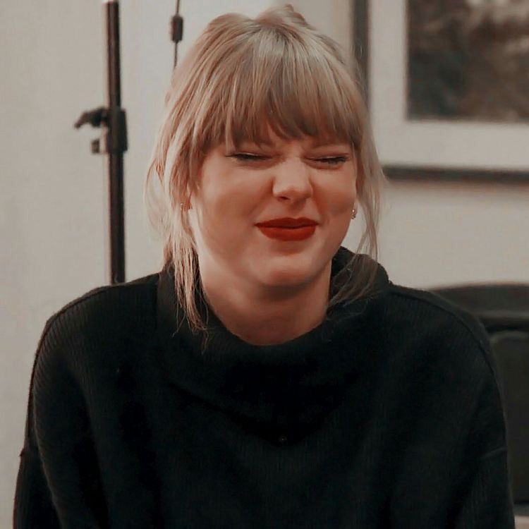 ROSEC0BALT's tweet photo. @taylornation13 @taylorswift13 SHE’S THE SUNSHINE TO MY MIDNIGHT RAIN🫶🫶thank you taylor for being the one who helps me through everything in life i love you so much and i hope you have the happiest birthday🖤🖤 https://t.co/sVkbgqvLmb