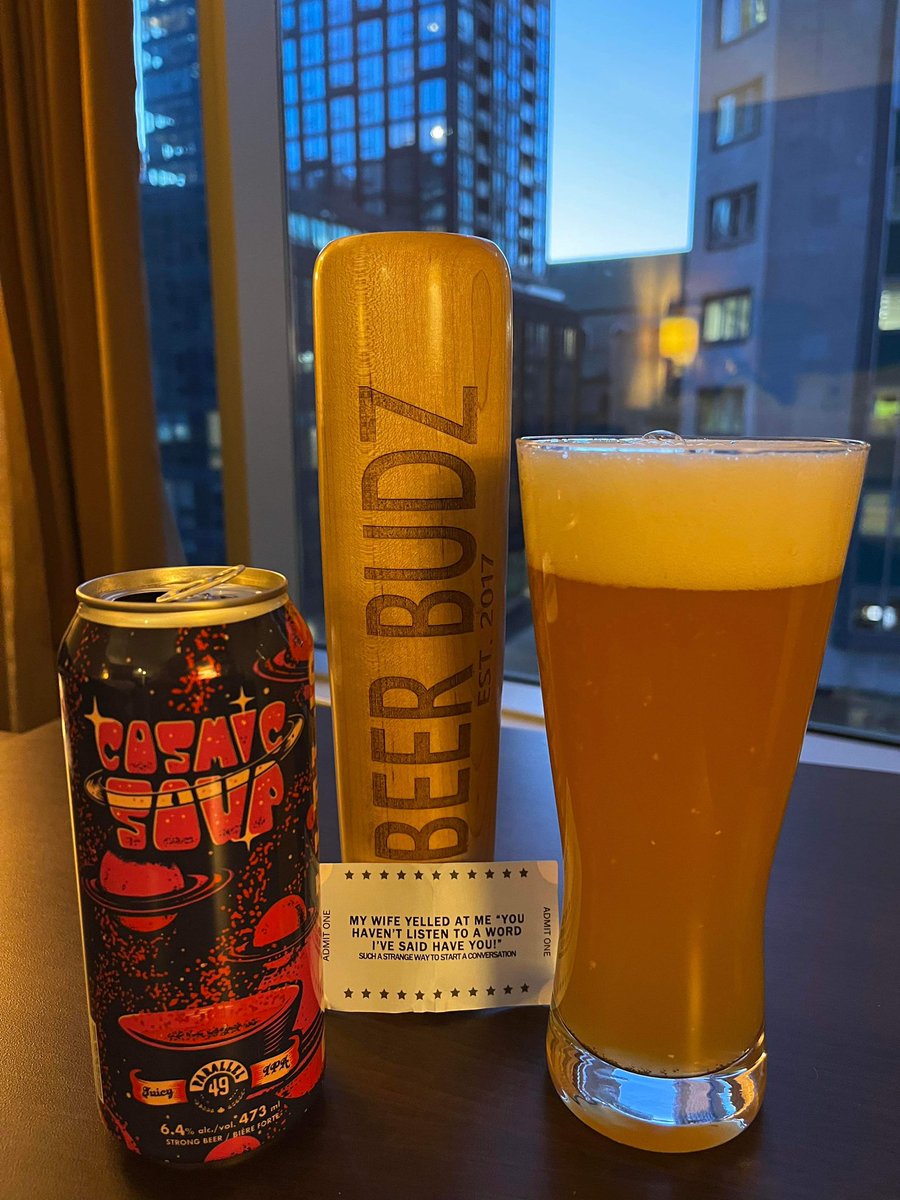 SSchell7's tweet photo. Day 12 #beerbudz #adventcalendar is my pick from @Parallel49Beer #CosmicSoup a juicy IPA @roymoussa10 @tattoobygravity @ryrbrown1 #dadjokes #instagram #ILoveMyWife #halfstepforward 🍻 https://t.co/5gK0fqRtpf
