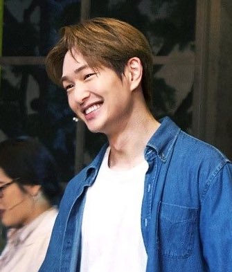 LJKLOOKS's tweet photo. happy birthday jinki 🤍 so proud of everything you achieved this year

#내찡구진기야_태어나줘서고마워
#HappyOnewDay https://t.co/kwfoeOVmjZ