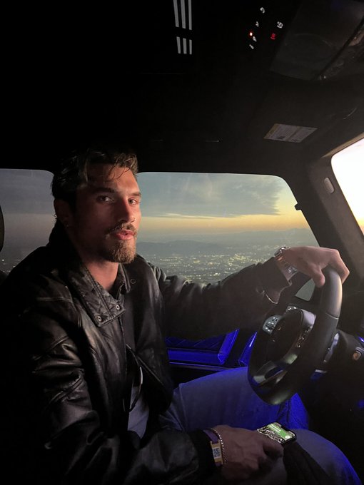 wanna roll w me? https://t.co/vzd19cJAgR