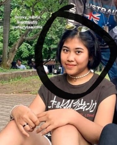 MBSasli's tweet photo. @yynkaaayu Nih manusianya yg nyekokin urine sebotol itu, jahanam emang ni wadon https://t.co/c9lG9zFadO