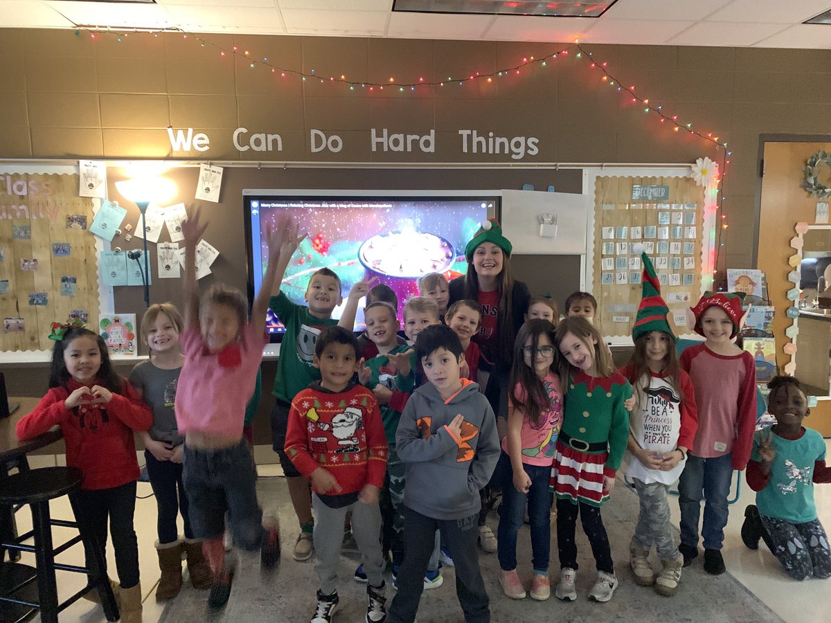 jdriceart's tweet photo. CRE was full of some playful elf fun today.  Tomorrow is a winter wonderland, wear your hats and scarves! ❄️ #crefamily #wearebranson #piratesintraining #trainthemupright #12daysofChristmas https://t.co/aElgDRDEKj